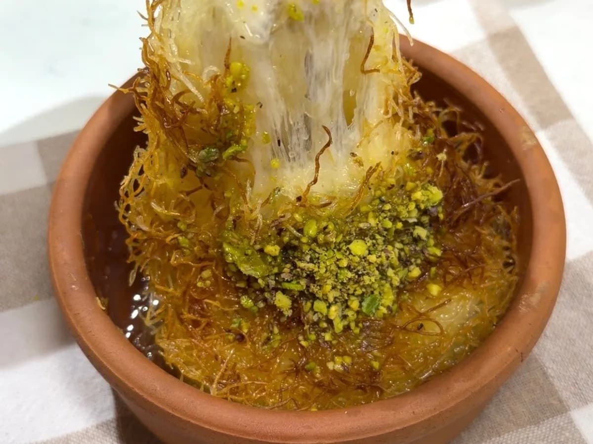 Turkish kunefe dessert with pistachios