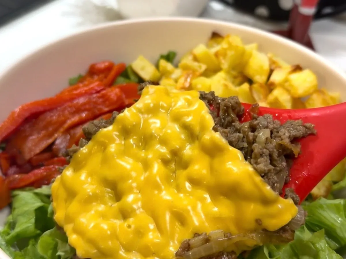 Healthy burger bowl with lettuce and vegetables