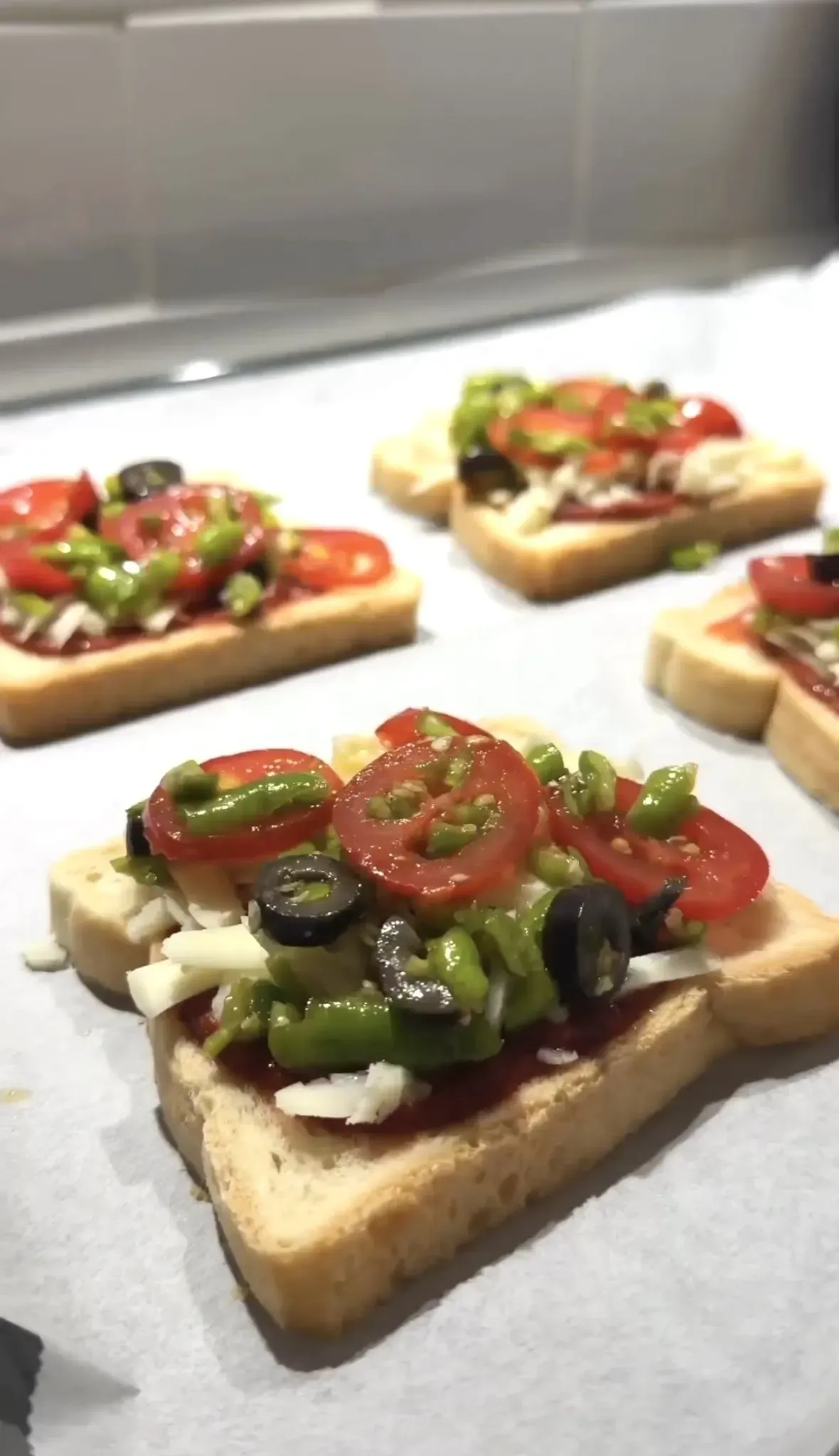 Easy Bread Pizza recipe video preview